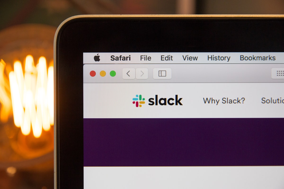 Fix missing Slack notifications and silent alerts on macOS Tahoe. Step-by-step guide covering Focus filters, sound issues, multiple workspaces, and Tahoe-specific problems.